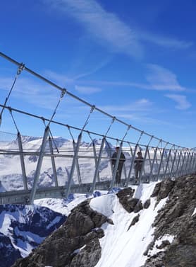 21425 ทัวร์ยุโรป วัน 5 คืน UIEU_001 พระราชวังแวร์ซายน์ ยอดเขาทิตลิส ล่องเรือแม่น้ำแซนน์ โคโม่ 8 บิน Emirates Airline