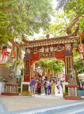 21801 ทัวร์ฮ่องกง วัน 2 คืน BT-HKG67_EK สวนสนุกดิสนีย์แลนด์ พัลส์เบย์ วัดเจ้าแม่กวนอิมฮองฮัม วัดแชกงหมิว 3 บิน Emirates Airline