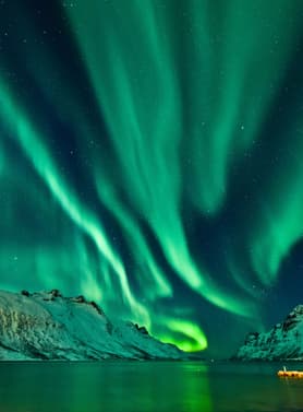 21857 ทัวร์รัสเซีย วัน 5 คืน UIEU_023 มหาวิหารเซนต์ซาเวียร์ อนุสาวรีย์อโลชา โบสถ์โดมทองคำ ออกตามล่าหาแสงเหนือ 8 บิน Emirates Airline