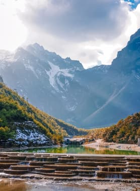 21929 ทัวร์จีน วัน 4 คืน WDKMG006 วัดเจ้าแม่กวนอิม ทะเลสาบเอ๋อร์ไห่ เจดีย์สามองค์ สระมังกรดำ 5 บิน Kunming Airlines