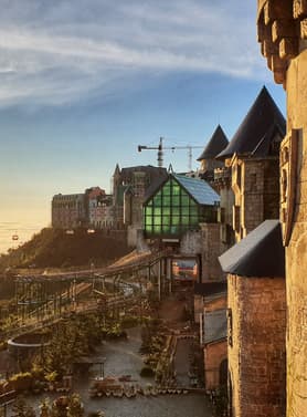 21976 ทัวร์เวียดนาม วัน 3 คืน 2UDAD-EK006 บานาฮิลล์ วัดหลินอึ๋ง สวน APEC หมู่บ้านแกะสักหินอ่อน 4 บิน Emirates Airline