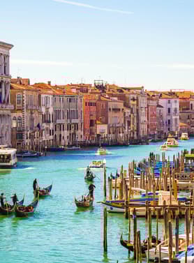 22116 ทัวร์ยุโรป วัน 6 คืน GO3CDG-EK055 สิงโตหินแกะสลัก สะพานไม้ หอไอเฟล ล่องเรือแม่น้ำแซน 9 บิน Emirates Airline