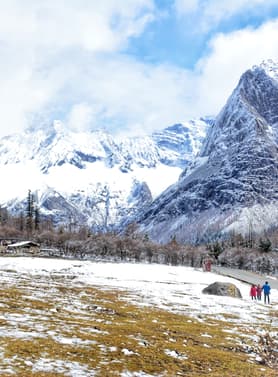 22525 ทัวร์จีน วัน 2 คืน ZGTFU-26103U ย่านตงเจียวจี้อี้ อุทยานหุบเขาสี่ดรุณี  หุบเขาชวงเฉียวโกว ถนนคนเดินชุนซีลู่ 4 บิน Sichuan Airlines