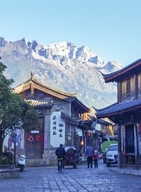 23092 ทัวร์จีน วัน 5 คืน 2ULJG-DR006 ภูเขาหิมะสือข่า วัดลามะซงจ้านหลิน โบราณลี่เจียง สระมังกรดำ 6 บิน Ruili Airlines