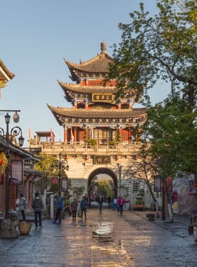 23300 ทัวร์จีน วัน 5 คืน T2G-KMG35KY ช่องแคบเสือกระโจน สระมังกรดำ ยอดเขาซีซาน ภูเขาหิมะมังกรหยก 6 บิน Kunming Airlines