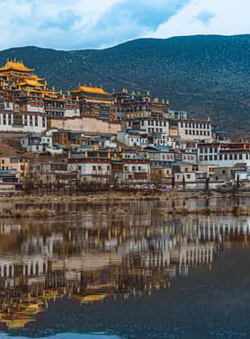 23631 ทัวร์จีน วัน 5 คืน CDR321 แชงกรีล่า วัดเจ้าแม่กวนอิม เมืองโบราณ ลี่เจียง 6 บิน Ruili Airlines