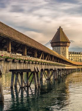 24198 ทัวร์สวิตเซอร์แลนด์ วัน 6 คืน GO3ZRH-TG036 ธารน้ำแข็งยักษ์ ยอดเขากรอนเนอร์แกรต สะพานไม้ชาเปล ปราสาทชิลยอง 9 บิน การบินไทย