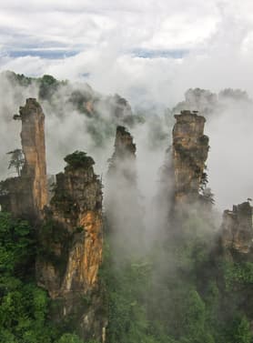 26280 ทัวร์จีน วัน 4 คืน หมู่บ้านซานเสีย อุทยานหุบเขาอวตารร เมืองโบราณฝูหรงเจิ้น เขาเทียนเหมิยซาน 5 บิน Air Changan