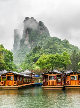 27535 ทัวร์จีน วัน 5 คืน ทะเลสาบเป่าเฟิงหู วังโบราณชนเผ่าถูเจีย เมืองโบราณฝูหรงเจิ้น 6 บิน Air Travel