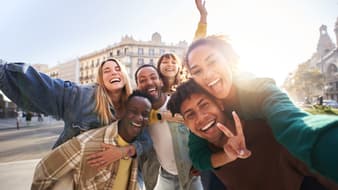 “ชวนเพื่อนเที่ยว” จัดทริปเที่ยวโซนยุโรปตามใจ