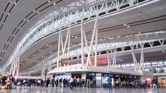 รู้ไว้ไม่พลาด 10 สายการบินของจีน  เที่ยวจีนครั้งนี้ไปสายการบินไหนดีนะ ??