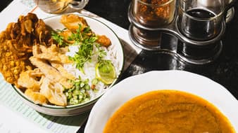 ไปพม่ากินไรดี? แนะนำเมนูสุดชิคกับ 5 ร้านอาหารดังในพม่า