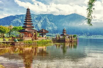 19468 ทัวร์อินโดนีเซีย วัน 3 คืน วัดบราตัน วิหารทานาห์ลอต 4 บิน Thai AirAsia