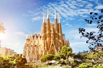 20560 ทัวร์สเปน วัน 5 คืน สวนปาร์ค กูเอล จัตุรัสพลาซา เดล พิลาร์ 8 บิน iberojet