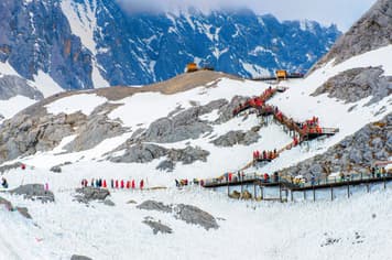 21304 ทัวร์จีน วัน 3 คืน BT-KMG47_KY ภูเขาหิมะเจี้ยวจื่อ เขื่อนไห่เกิง ซุ้มประตูม้าทองและซุ้มประตูไก่หยก ถนนหนานผิงเจีย 4 บิน Kunming Airlines