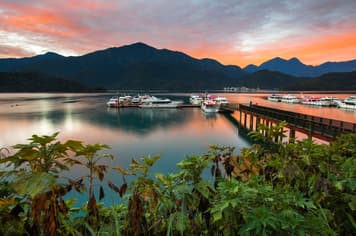 21444 ทัวร์ไต้หวัน วัน 3 คืน TJX38 หนานโถว ทะเลสาบสุริยันจันทรา วัดเหวินหวู่ ตลาดซีเหมินติง 4 บิน Starlux Airlines