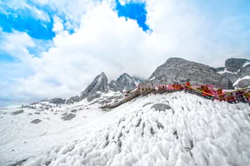 22109 ทัวร์จีน วัน 6 คืน GO1KMG-TG012 แชงกรีล่า เต๋อซิง เจดีย์สามองค์ เมืองโบราณต้าหลี่ 7 บิน การบินไทย