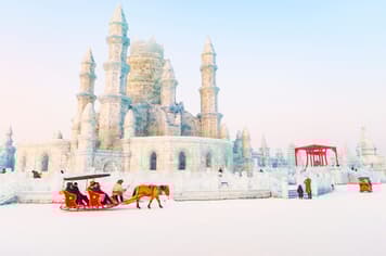 22702 ทัวร์จีน วัน 5 คืน MTWT250076 รูปปั้นตุ๊กตาหิมะยักษ์ เทศกาลแกะสลักน้ำแข็งนานาชาติ พิพิธภัณฑ์เมืองหิมะ หมู่บ้านหิมะ (หิมะ) 6 บิน ไห่หนานแอร์ไลน์ 