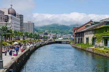 22758 ทัวร์ญี่ปุ่น วัน 4 คืน GO2CTS-VZ001 สวนอาซาฮิยามะ พิพิธภัณฑ์แซลมอนชิโตเสะ นิงเกิ้ลเทอเรส สระน้ำสีฟ้าชิโรกาเนะ (ซากุระ) 6 บิน VietJet Air