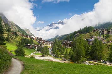 22837 ทัวร์ยุโรป วัน 5 คืน GO3MUC-EK090 หมู่บ้านโอเบอร์รามาเกา อินเทอร์ลาเก้น สำนักสงฆ์แห่งเมืองเอททัล 8 บิน Emirates Airline