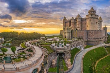 22897 ทัวร์เวียดนาม วัน 3 คืน DAD53 บาน่าฮิลล์ สะพานมังกร เมืองโบราณฮอยอัน ล่องเรือกระด้ง 4 บิน Emirates Airline