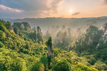 23046 ทัวร์จีน วัน 3 คืน CSXSL0326 พิพิธภัณฑ์ภาพเขียนหินทรายจวินเชิง ยอดเขาเทียนเหมินซาน เมืองโบราณฝูหรงเจิ้น 4 บิน Thai Lion Air