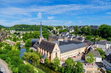 23390 ทัวร์ยุโรป วัน 5 คืน องเรือชมหมู่บ้านกีธูร์น สวนดอกไม้เคอเคนฮอฟ รอตเทอร์ดาม ย่านโคมแดง 7 บิน Eva Air