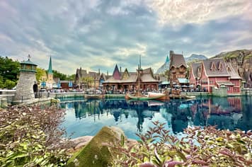 23402 ทัวร์ฮ่องกง วัน 3 คืน 2UHKG-TG005 สวนสนุกฮ่องกงดิสนีย์แลนด์ กระเช้านองปิง เจ้าแม่กวนอิมรีพัลส์เบย์ 4 บิน การบินไทย