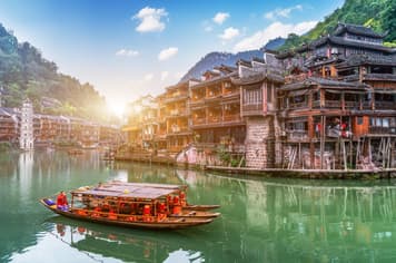 23409 ทัวร์จีน วัน 5 คืน BT-DYG25_FD ภูเขาเจ็ดดาว เมืองเฟิ่งหวง ล่องเรือแม่น้ำถัวเจียง 6 บิน Thai AirAsia