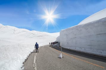 23457 ทัวร์ญี่ปุ่น วัน 4 คืน SHTGNGO8 หมู่บ้านชิราคาวาโกะ คามิโคจิ นั่งกระเข้าฮาคุบะ อิวาตาเกะ กำแพงหิมะสึไกเกะ 7 บิน การบินไทย