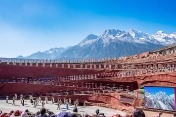 23511 ทัวร์จีน วัน 5 คืน KMGKY0426 ภูเขาหิมะมังกรหยก วัดลามะ นั่งรถไฟความเร็วสูง ชมโชว์จางอี้โหมว 6 บิน Kunming Airlines