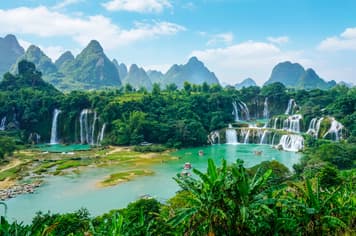 24013 ทัวร์จีน วัน 5 คืน 2UNNG-9C004 หมู่บ้านแม้ว ถ้ำน้ำแข็งหลงกง เมืองโบราณชิงหยวน 6 บิน Spring Airlines