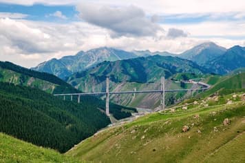 24089 ทัวร์จีน วัน 7 คืน SPHZ-CNEXTRA05 ทะเลสาบไซลีมู่ ทุ่งหญ้าคาลาจุ้น ทุ่งดอกลาเวนเดอร์ 8 บิน Urumqi Air