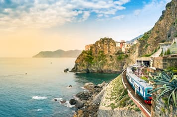 25312 ทัวร์ยุโรป วัน 7 คืน โคลอสเซี่ยม นั่งรถไฟ Cinque Terre ล่องเรือแม่น้ําแซน 10 บิน Saudi Arabian Airlines