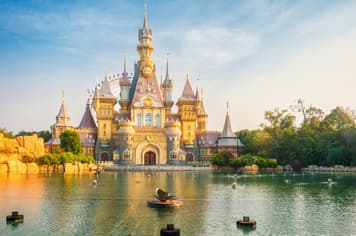 25422 ทัวร์เวียดนาม วัน 2 คืน สวนสนุกวินวันเดอร์ เมดิเตอเรเนียนทาวน์ อควาเรียมรูปเต่า 3 บิน Sun phu quoc airways