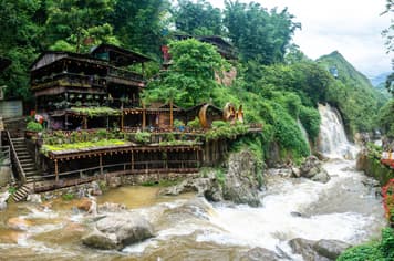 28150 ทัวร์เวียดนาม วัน 3 คืน สพานแสงอาทิตย์ หมู่บ้านกั๊ตกั๊ต ยอดเขาฟาซิปัน 4 บิน Thai AirAsia