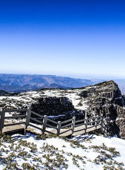 ทัวร์จีน คุนหมิง 6 วัน 5 คืน ตำหนักทอง สวนน้ำตกคุนหมิง ช่องแคบเสือกระโจน อุทยานภูเขาหิมะมังกรหยก ไป๋สุ่ยเหอ (ไม่เข้าร้านรัฐบาล) บิน KY (BKK)