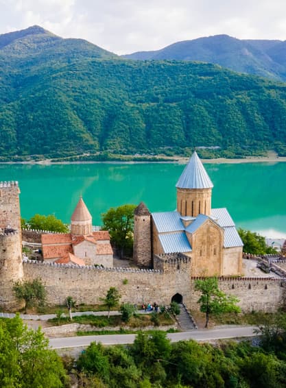 ทัวร์จอร์เจีย 8 วัน 5 คืน TBS16 โบสถ์ตรีนิตี้ อนุสาวรีย์ประวัติศาสตร์จอร์เจีย พิพิทธภัณฑ์สตาลิน น้ำพุแห่งโคลชิส บิน TK (BKK)