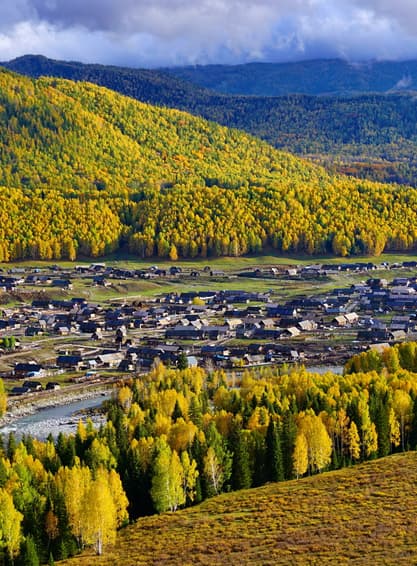 ทัวร์จีน ซินเจียงเหนือ 6 วัน 4 คืน ZGURC-2606UQ ทะเลสาบอูลูกุนหู อุทยานคานาสือ ถนนคนเดินตาปาจา บิน UQ (BKK)