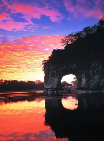 ทัวร์จีน หนานหนิง กุ้ยหลิน หยางซั่ว 5 วัน 4 คืน 2UNNG-GX007 ถ้ำขลุ่ยอ้อ ถนนคนเดินซีเจียง เขาหรูอี้ บิน GX (BKK)
