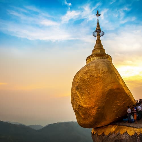 พระธาตุอินทร์แขวน
