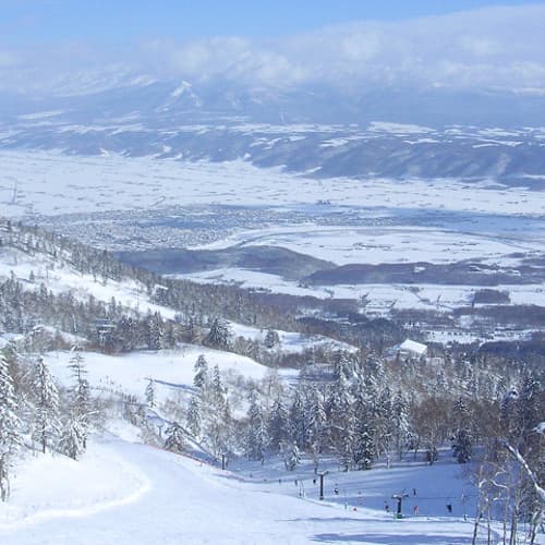 ฟูราโน่ สกีรีสอร์ท