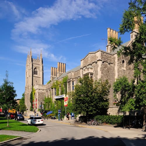 มหาวิทยาลัยโทรอนโต้ 