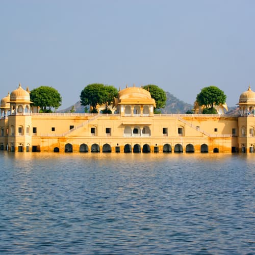 พระราชวังชัลมาฮาล