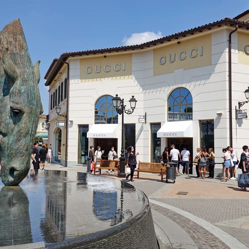 แมคอาเธอร์เกล็น เอาท์เล็ต เซอร์ราวิลล์