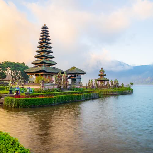 วัดอูลันดานูบราตัน 