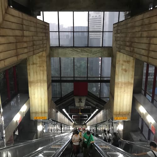 บันไดเลื่อนหวงกวน