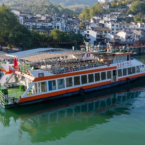 ล่องเรือชมทัศนียภาพช่องเขาซานเสีย