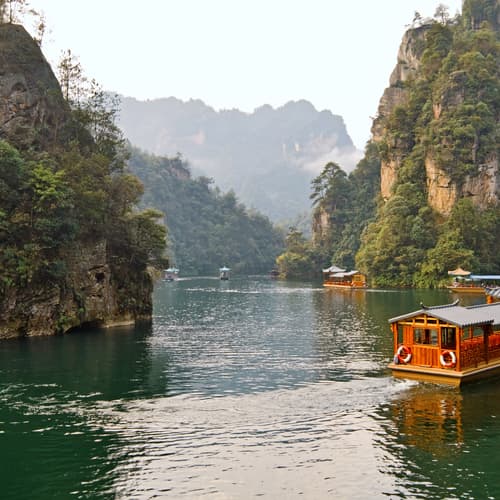 ล่องเรือทะเลสาบเป่าเฟิงหู