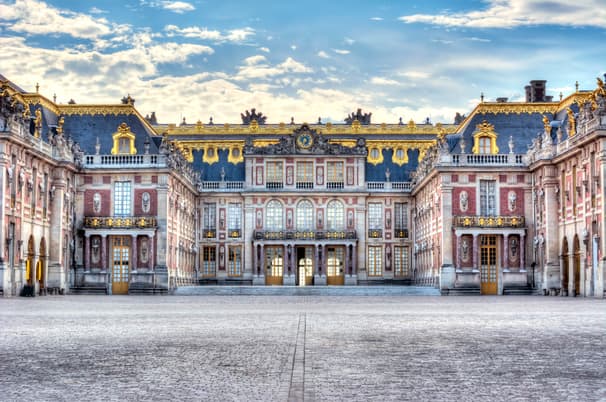 ฝรั่งเศส ปารีส (ล่องเรือบาโต มูช พระราชวังแวร์ซายน์ ช้อปปิ้ง GALLERIE LAFAYETTE)
